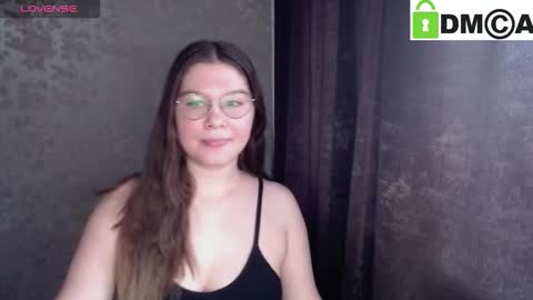 Welcome guys  Pleasure to see you all here  My name is MichaelaTip menu is active Private is open  online show from 02-04-26, 06:19