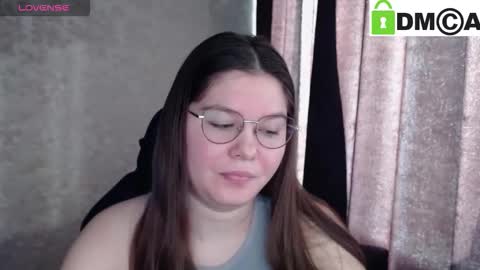 Welcome guys  Pleasure to see you all here  My name is MichaelaTip menu is active Private is open  online show from 02-20-26, 05:48