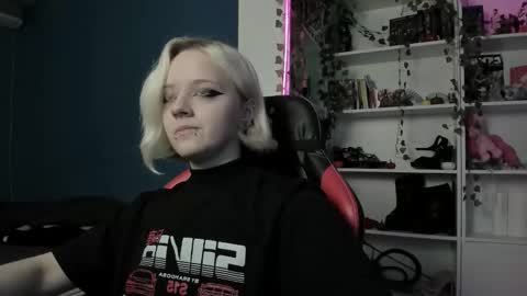 holy_mistresss online show from 11-12-25, 08:59