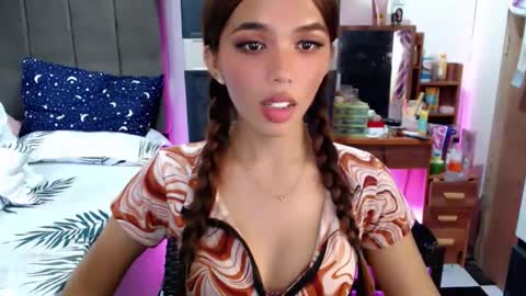 holy_molly1 online show from 11-08-25, 02:45