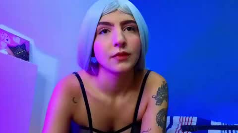      online show from 02-02-25, 06:42