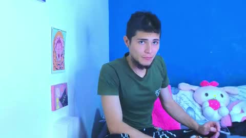      online show from 10-21-25, 03:07