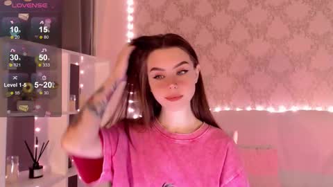 Mia online show from 09-13-25, 03:28