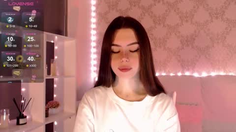 Mia online show from 10-04-25, 03:48