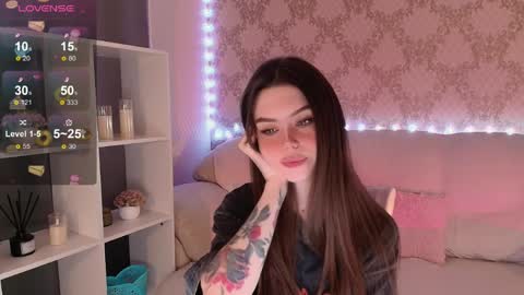 Mia online show from 04-08-26, 03:50