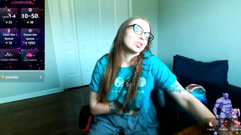 Snapshot of holyweed420 chatting on 02-04-25, 06:27 Viktoria online show from 02-04-25, 06:27