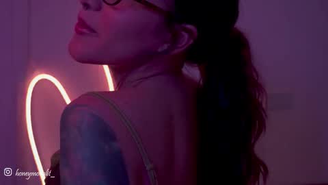 Snapshot of honeeeey_ chatting on 09-25-25, 12:14 honeeeey_ online show from 09-25-25, 12:14