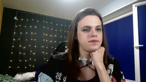 Honelints boyblonde hair AsterMIntfemboybrown hair online show from 01-06-25, 08:07