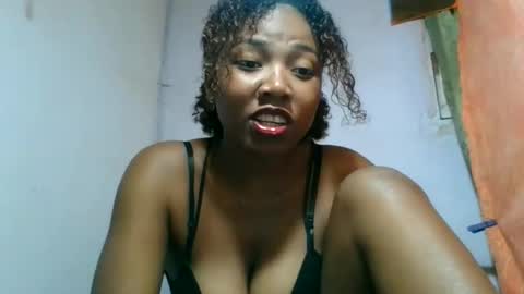 Snapshot of honeria98 chatting on 06-07-26, 08:29 honeria98 online show from 06-07-26, 08:29