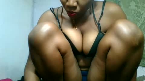 Snapshot of honeria98 chatting on 06-19-26, 07:06 honeria98 online show from 06-19-26, 07:06