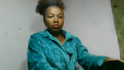 Snapshot of honeria98 chatting on 06-25-26, 04:56 honeria98 online show from 06-25-26, 04:56
