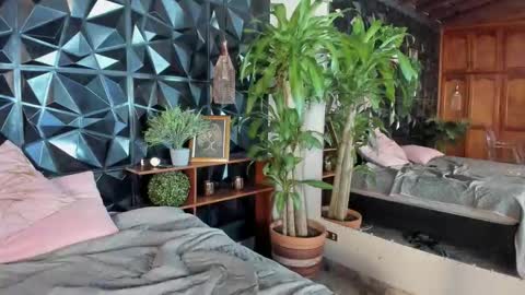 honey  monroe online show from 11-20-25, 09:36