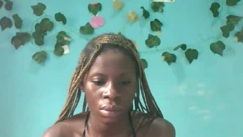 Queen online show from 09-25-25, 08:07