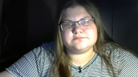 Snapshot of honey_bunny_x chatting on 06-26-26, 08:13 Bunny online show from 06-26-26, 08:13