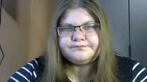 Snapshot of honey_bunny_x chatting on 07-17-26, 06:20 Bunny online show from 07-17-26, 06:20