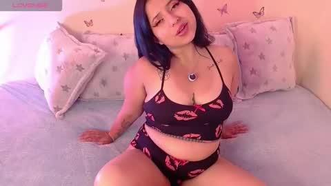 mimi online show from 11-09-25, 10:46