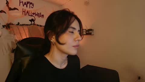   online show from 10-16-25, 03:02