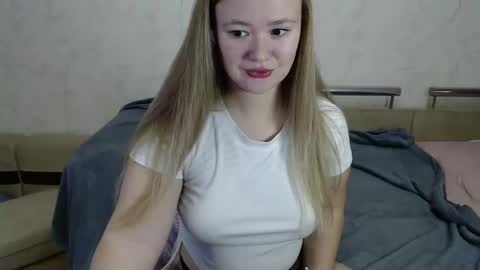 Snapshot of honey_caramelle chatting on 12-02-24, 12:40 honey_caramelle online show from 12-02-24, 12:40