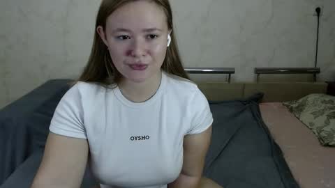 Snapshot of honey_caramelle chatting on 12-15-24, 04:59 honey_caramelle online show from 12-15-24, 04:59