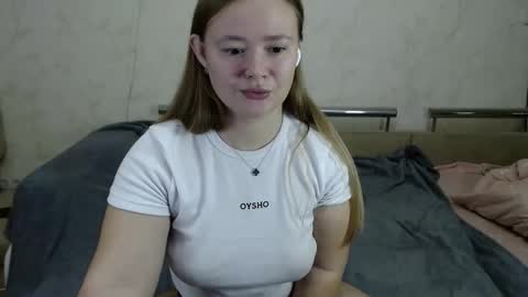 Snapshot of honey_caramelle chatting on 12-15-24, 08:25 honey_caramelle online show from 12-15-24, 08:25