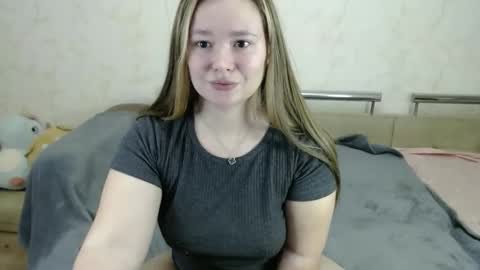 Snapshot of honey_caramelle chatting on 02-06-25, 07:51 honey_caramelle online show from 02-06-25, 07:51