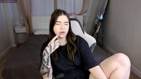 Honey online show from 05-27-26, 01:13