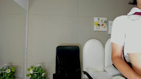 Snapshot of honey_hex_ chatting on 06-01-26, 12:40 honey_hex_ online show from 06-01-26, 12:40