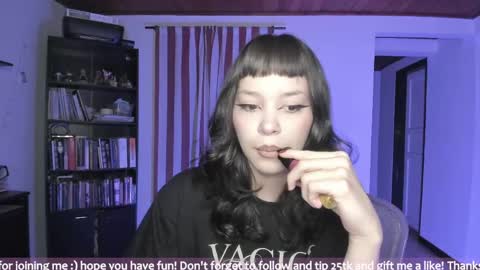 Snapshot of honey_hoe chatting on 06-06-26, 04:17 Lau online show from 06-06-26, 04:17