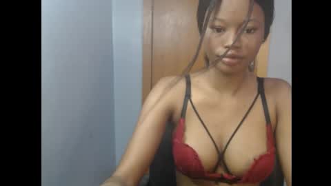 Snapshot of honey_juicydoll chatting on 10-14-25, 07:20 Sonia online show from 10-14-25, 07:20