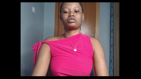 Snapshot of honey_juicydoll chatting on 02-15-26, 01:52 Sonia online show from 02-15-26, 01:52