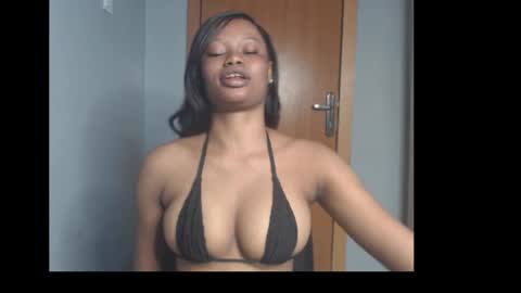 Snapshot of honey_juicydoll chatting on 02-22-26, 07:08 Sonia online show from 02-22-26, 07:08