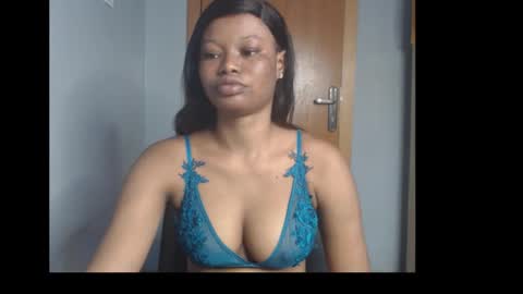 Snapshot of honey_juicydoll chatting on 02-24-26, 08:12 Sonia online show from 02-24-26, 08:12