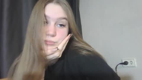 honey_lolaaa online show from 11-28-25, 04:20