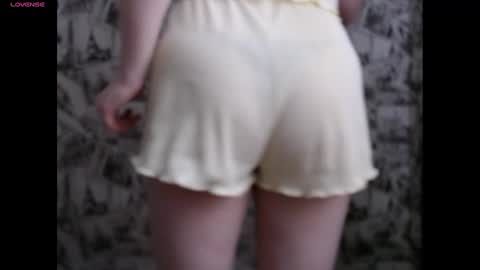Snapshot of honey_mood chatting on 01-18-25, 09:02 Lina online show from 01-18-25, 09:02