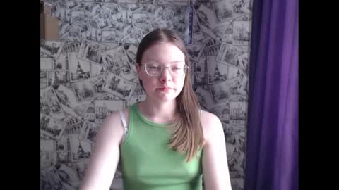 Snapshot of honey_mood chatting on 03-03-25, 10:28 Lina online show from 03-03-25, 10:28