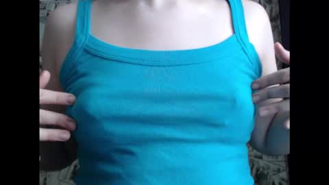 Snapshot of honey_mood chatting on 09-30-25, 07:46 Lina online show from 09-30-25, 07:46