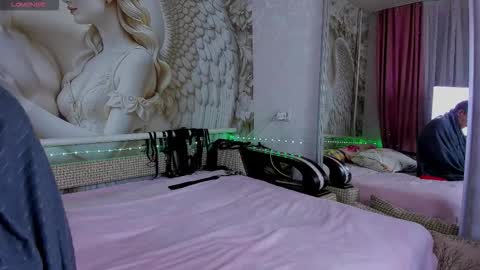 CHRISTIE and HERALD online show from 10-13-25, 10:48