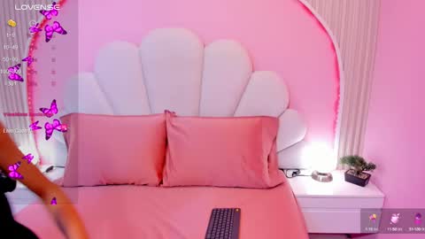 honey_sofii_ online show from 02-24-25, 03:33