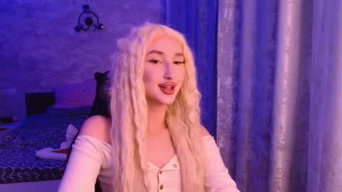 honey_sunset online show from 12-04-25, 11:02