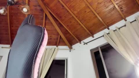 Snapshot of honey_sunshine7 chatting on 11-26-25, 03:18 Isabella online show from 11-26-25, 03:18