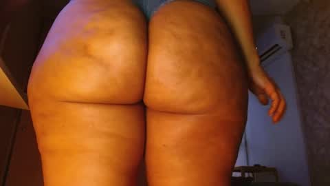 Snapshot of honey_sweet8 chatting on 05-14-26, 10:55 Honey-Sweett online show from 05-14-26, 10:55