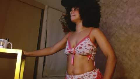 Snapshot of honey_sweet8 chatting on 05-26-26, 10:00 Honey-Sweett online show from 05-26-26, 10:00