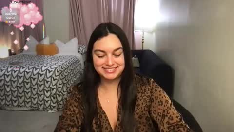 Tia online show from 10-20-25, 04:13