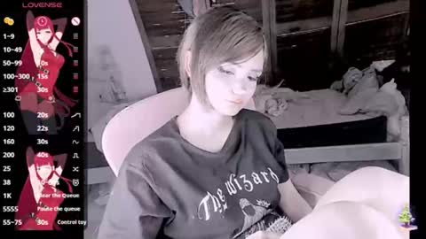 Snapshot of honeyapplealaska chatting on 12-16-25, 06:07 Honey Apple Alaska online show from 12-16-25, 06:07