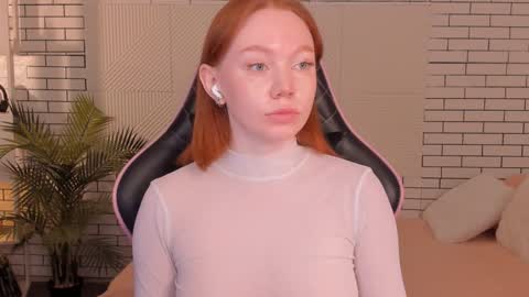 Snapshot of honeyautumn chatting on 12-07-24, 11:45 honeyautumn online show from 12-07-24, 11:45