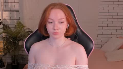 Snapshot of honeyautumn chatting on 12-10-24, 11:30 honeyautumn online show from 12-10-24, 11:30
