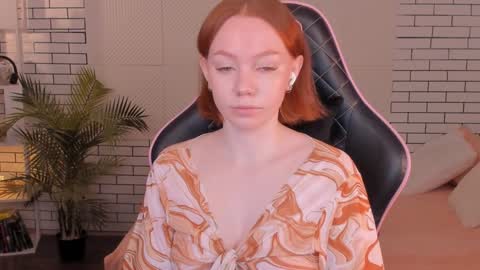 Snapshot of honeyautumn chatting on 12-22-24, 12:07 honeyautumn online show from 12-22-24, 12:07