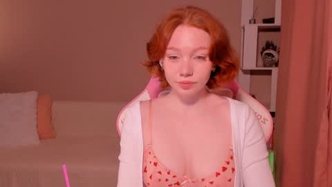 Snapshot of honeyautumn chatting on 12-25-24, 12:27 honeyautumn online show from 12-25-24, 12:27