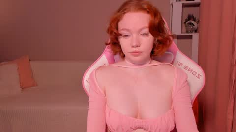 Snapshot of honeyautumn chatting on 12-27-24, 12:07 honeyautumn online show from 12-27-24, 12:07