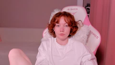 Snapshot of honeyautumn chatting on 01-18-25, 03:20 honeyautumn online show from 01-18-25, 03:20